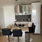Magnifique Vue Dans Avec Piscine Apartment *