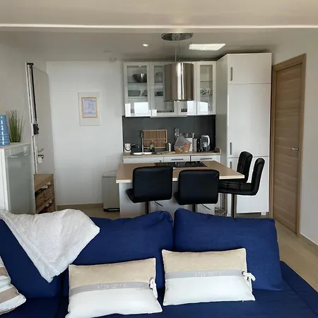 Apartman Magnifique Vue Dans Avec Piscine