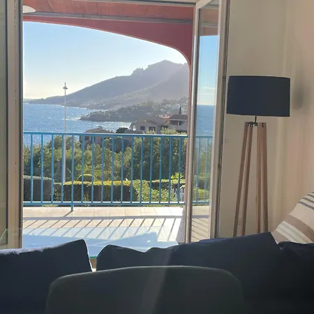 Magnifique Vue Dans Avec Piscine Lejlighed
