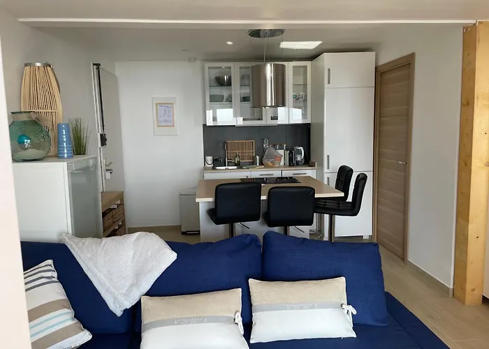 Apartman Magnifique Vue Dans Avec Piscine