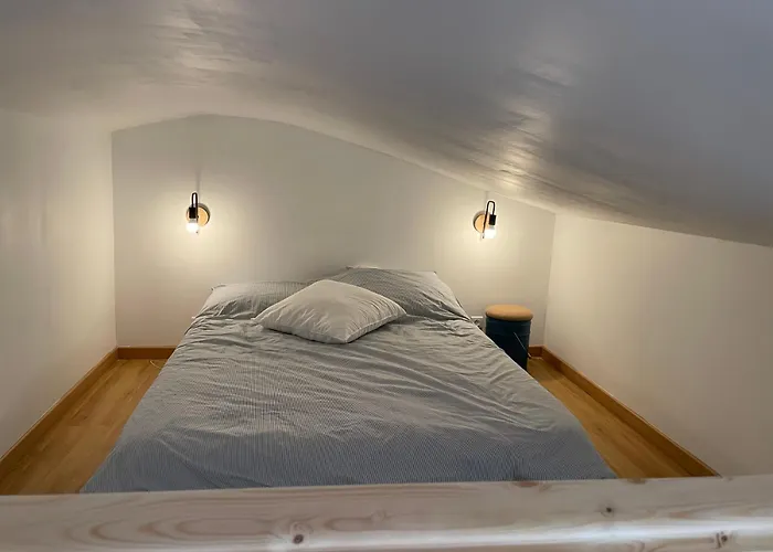 Magnifique Vue Dans Avec Piscine Apartman